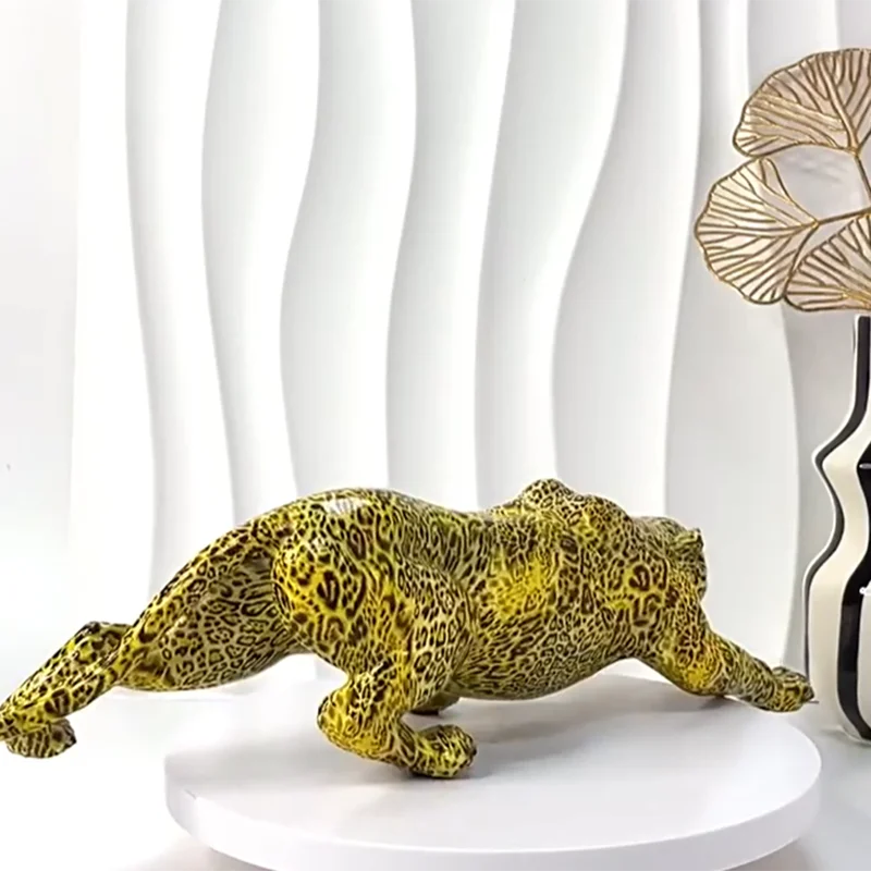 Resin Cheetah Fiugrine Modern Creative Leopard Decorative Sculpture Panther Statue Home Bar Living Room Study Room Decor Gift