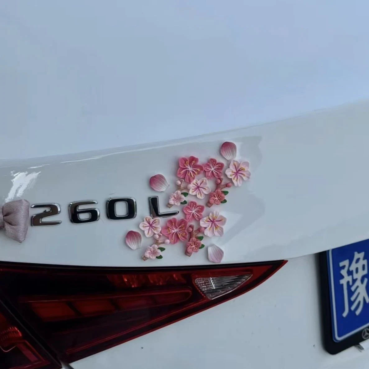 3D Flower Car Sticker Decorative Resin Emblem for Vehicle Body Trunk Trim Accessories