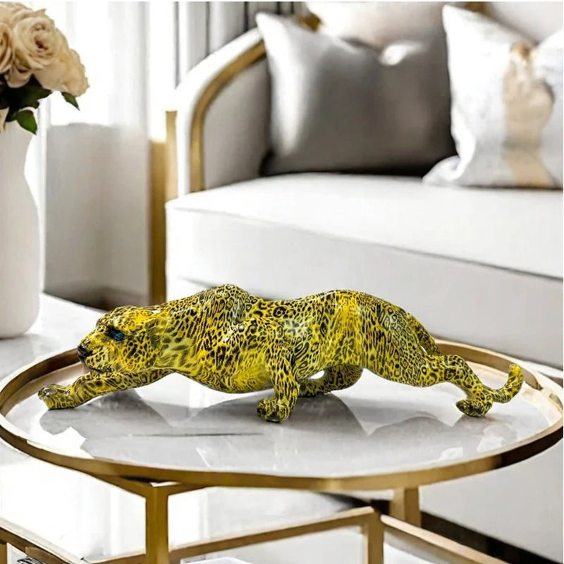 Resin Cheetah Fiugrine Modern Creative Leopard Decorative Sculpture Panther Statue Home Bar Living Room Study Room Decor Gift